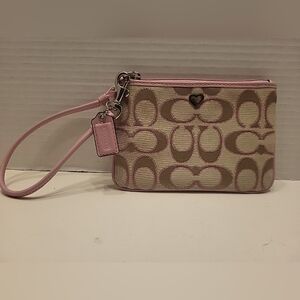 Coach Wristlet Purse  COACH POPPY Small.